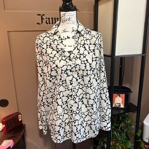Talbots Nantucket button up blouse size large. 188